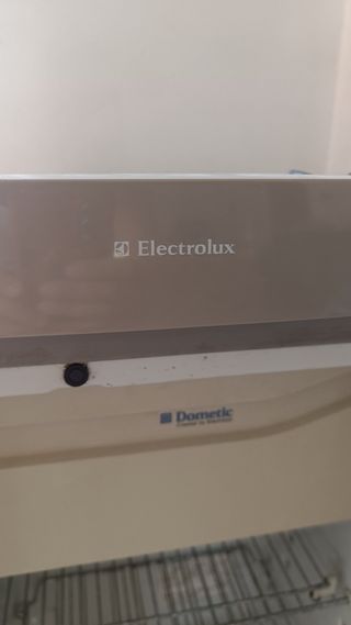 Nevera Dometic trivalente