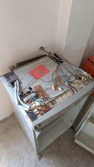 Nevera Dometic trivalente