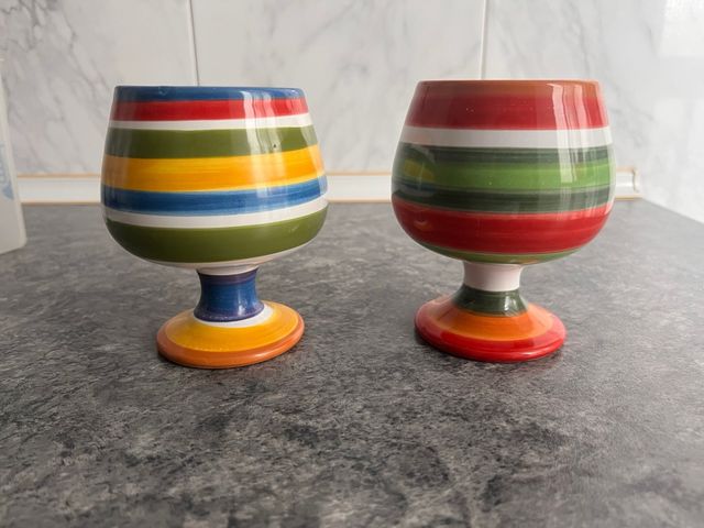 Copas de cerámica multicolor