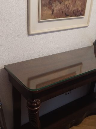 Consola madera estilo antiguo