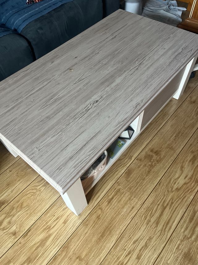 Mesa de salón - madera blanca