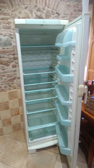 Nevera  ELECTROLUX 
