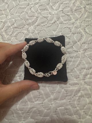 Pulsera plateada brillante perlas plata de ley 925