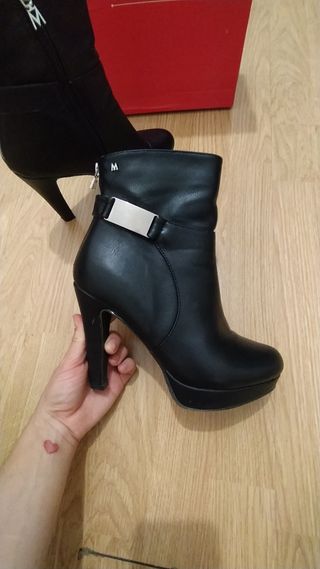 Botines negros tacón alto