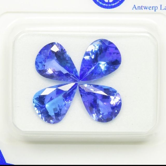 4 Tanzaniti taglio a goccia - 3.44 ct certificata