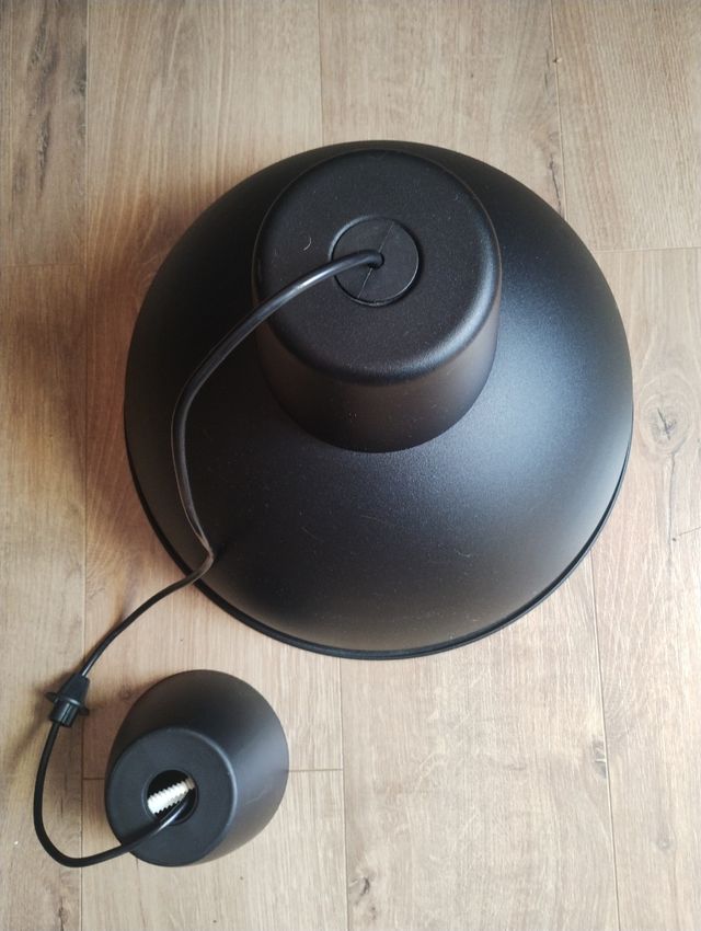 Lampada IKEA SKURUP nera