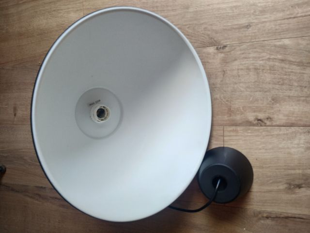 Lampada IKEA SKURUP nera