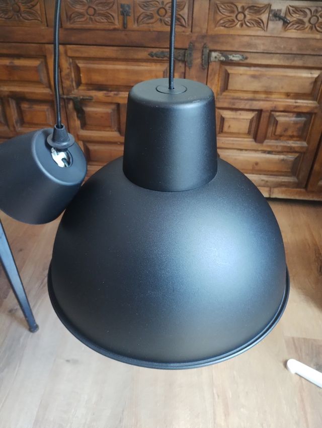 Lampada IKEA SKURUP nera