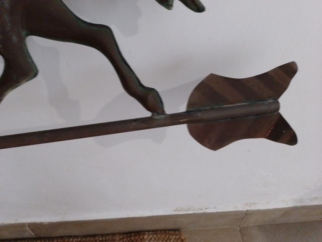 Banderuola vintage a forma di cavallo in metallo