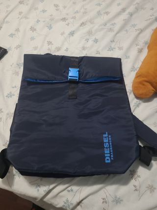 Mochila Diesel negra y azul