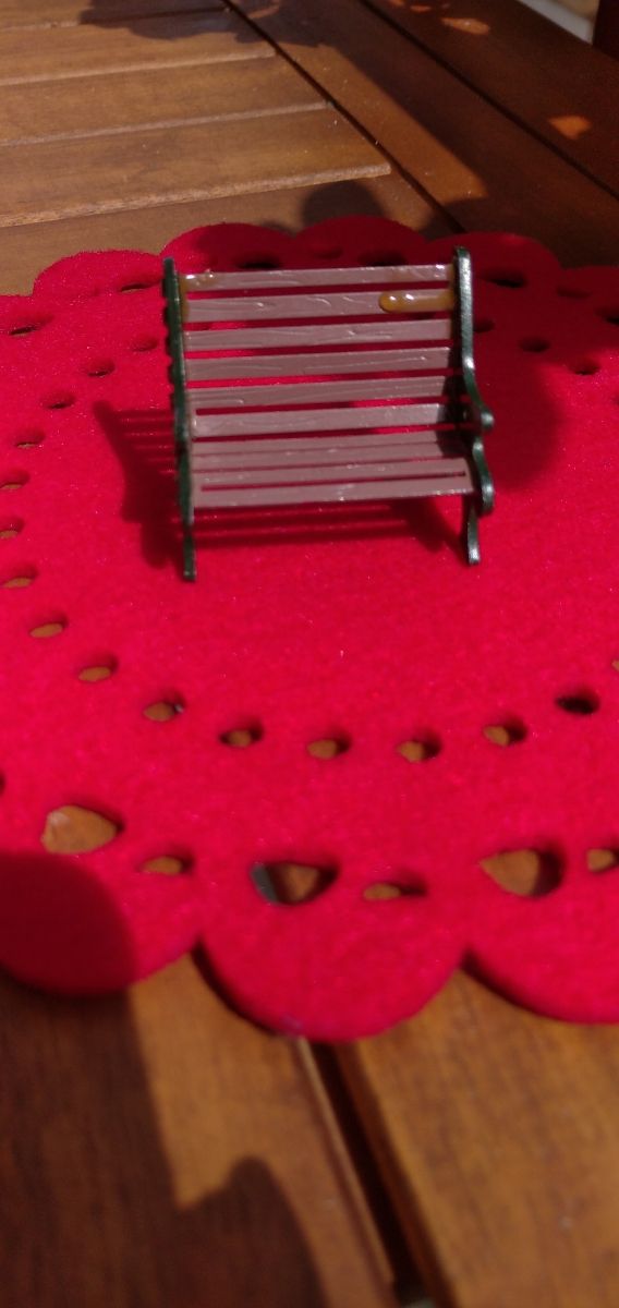 Muñecas de lotería y adornos navideños para casas