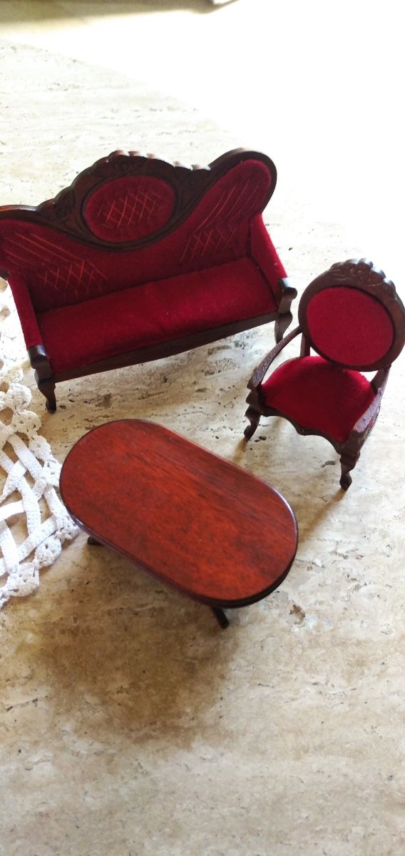 Muñecas de lotería y adornos navideños para casas