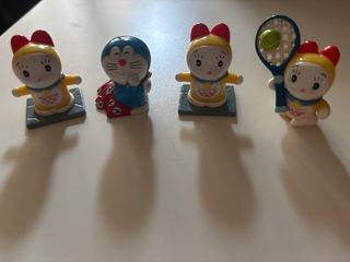 Figuras Doraemon y Dorami