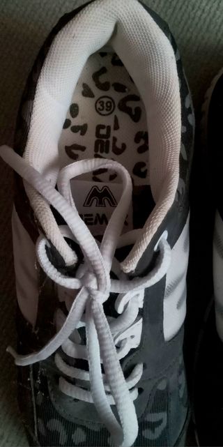 Zapatillas Adidas - Talla 39