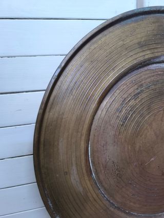 Gran Centro mesa, bandeja metálica dorada vintage