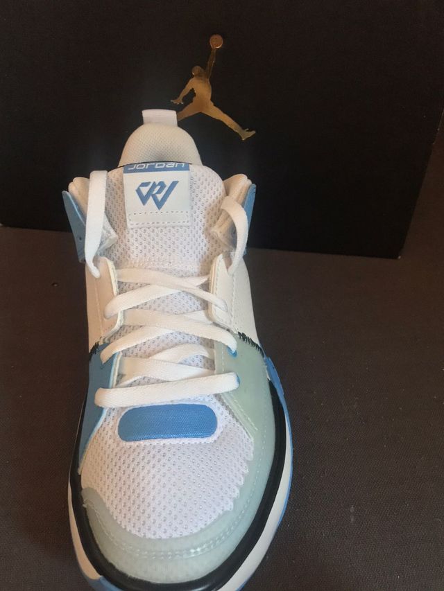 Scarpe Nike Jordan blu e bianche