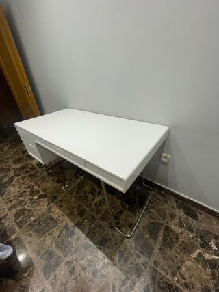Mesa escritorio / despacho blanca