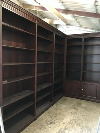 Libreria angolare in legno massello