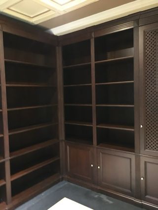 Libreria angolare in legno massello