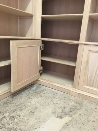 Libreria angolare in legno massello