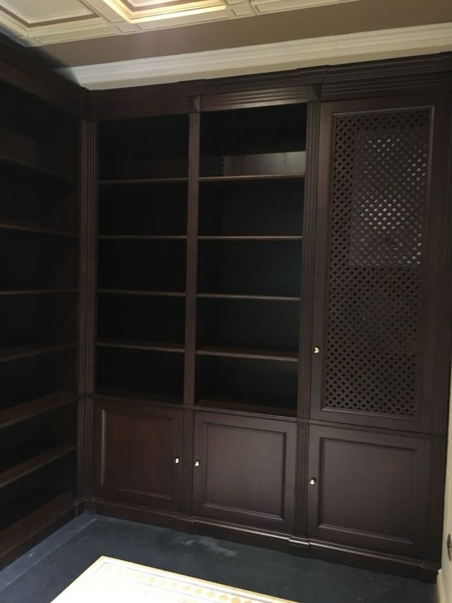 Libreria angolare in legno massello