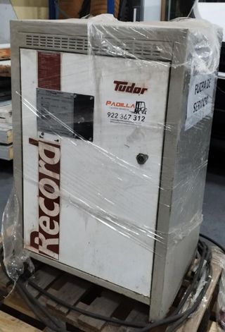 CARGADOR DE BATERÍAS  TUDOR