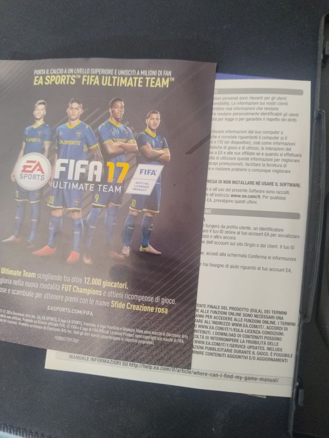 FIFA 17 + LEGO Worlds per PS4, giochi in italiano