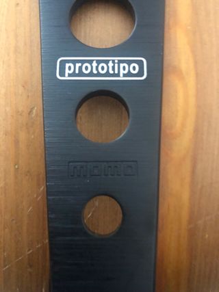 Volante Momo Prototipo Cuero