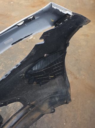 PARAGOLPES DELANTERO HYUNDAI KONA 2021 BLANCO