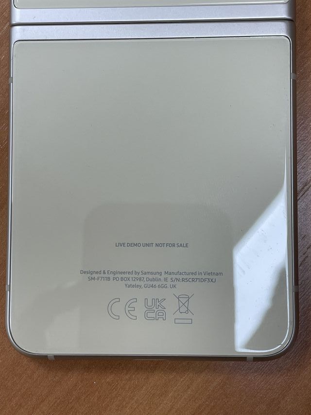 Samsung Z Flip 3 5G - Demo -75762-