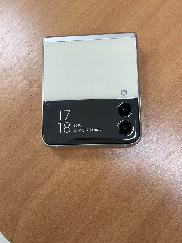 Samsung Z Flip 3 5G - Demo -75762-