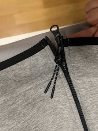 Chaqueta Nike Tech Fleece Gris