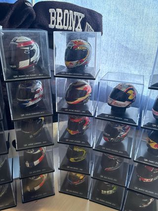 Colección 34 Cascos MotoGp 