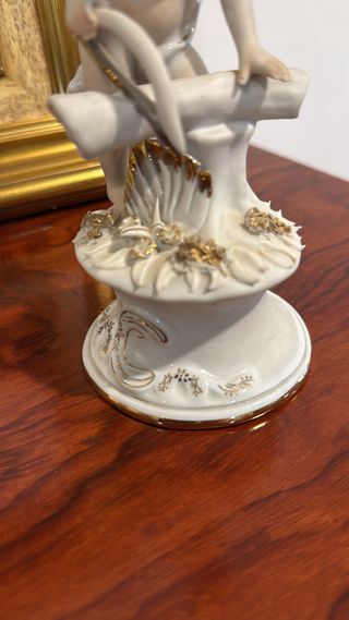 FIGURA QUERUBÍN SERRANDO