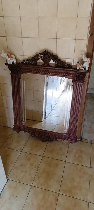 Espejo antiguo de madera