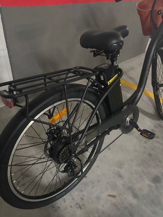 DYU c6 Adult electric bike. 26” brand new.
