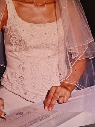 Vestido de novia blanco roto