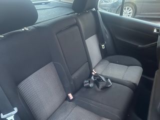 Volkswagen Golf 2002 tel 666217952