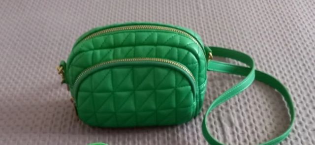 IDEA REGALO. Bolso Zara verde ácido. NUEVO.