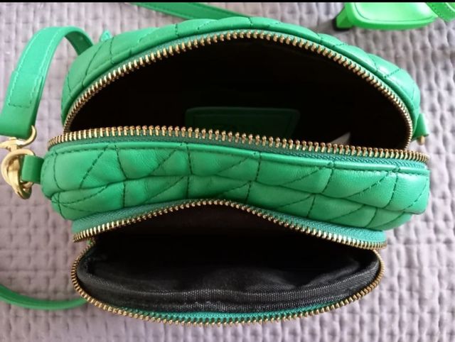 IDEA REGALO. Bolso Zara verde ácido. NUEVO.