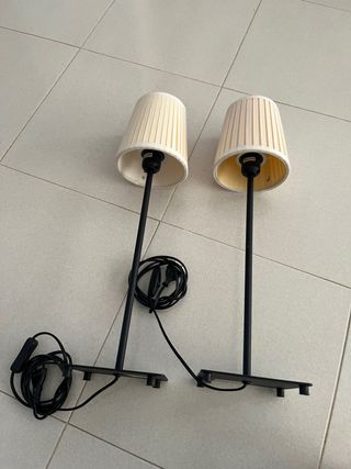 2 Lámparas Ikea mesita noche.