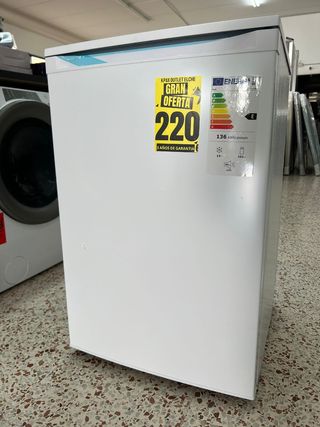 Nevera 101L - 220€ con congelador pequeña 