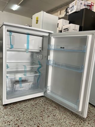 Nevera 101L - 220€ con congelador pequeña 