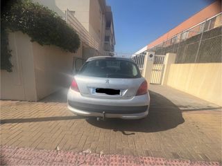 Peugeot 207 3P 1.4 95 CV gasolina 2007