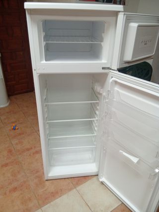 Nevera UDA CHI - Refrigerador