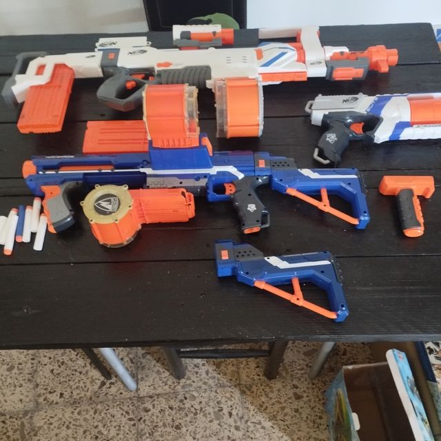 Nerf: Pistolas y accesorios