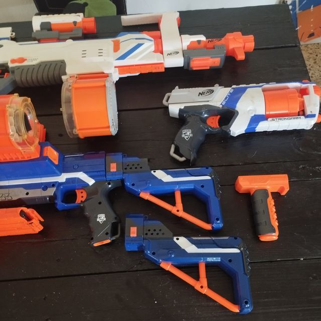 Nerf: Pistolas y accesorios