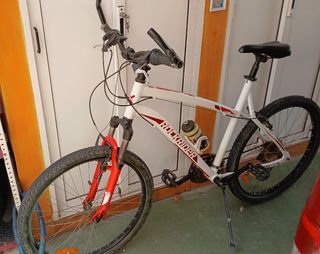 Bicicleta Rockrider blanca