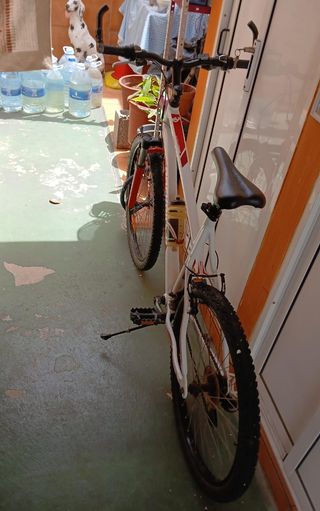 Bicicleta Rockrider blanca