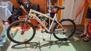 Bicicleta Rockrider blanca